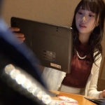 【レイプ】たまたま遭遇した極上オンナを口説いても無理！一室に誘って強姦しまくって楽しむ