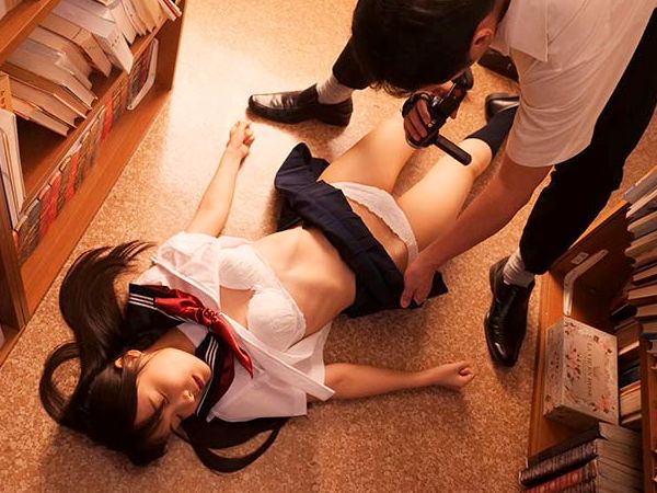 ＜女子校生＞催眠ドラッグに堕ちたエロ制服な昏睡JKを盗撮する悪魔の強姦凌辱！キチガイ教師に脅迫され屈辱の肉便器調教に…