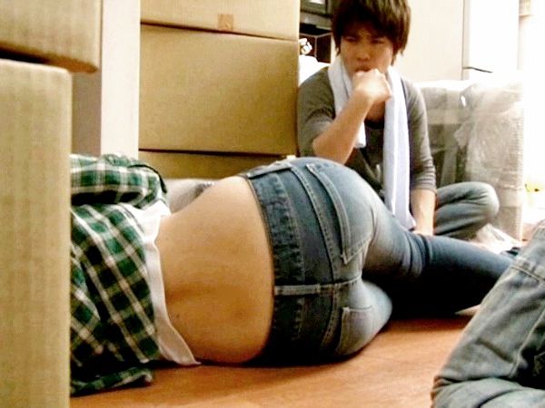（突き刺すか…）目の前で泥酔するデカ尻に発情！昏睡するエロ巨乳な女友達にデカチン即ハメ…強姦凌辱の肉便器レイプ＜巨尻＞