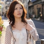 とうとうお義父さんとの浮気をやめれなくなった若い嫁！キス責めに火照りまくって鬼ピスイキ