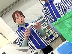 深夜のコンビニで…人妻の揺れる想いと年下先輩との不倫！禁断の愛魅惑の深淵！