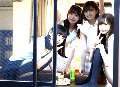 ＜ハーレム！＞「ｈしようよ…♡！」隣の滅茶苦茶可愛い美少女4姉妹！前後左右を囲まれてハーレム状態にシテクレチャウ！