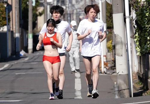 女は俺らのちんぽを舐れ！伝統で女子部員は同じ部屋に泊まらされ男子部員と性交が強要される陸上強化合宿の実態