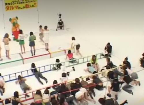 だるまさんがころんだパンチラ盗撮。
