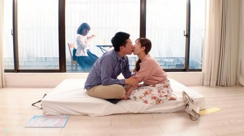 マジックミラー！コレはえげつないのか救済なのか！妻と不仲な夫が義妹と濃厚接吻！それでは終わらぬ生殖器！ズッポンポンww