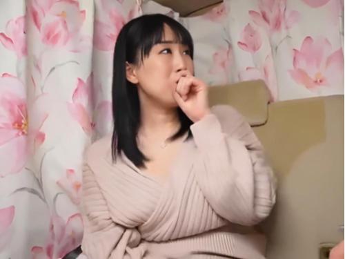 『10年以上セックスレスで…』黒髪に色白むっちり体形がソソる五十路手前のセレブ奥様ナンパして車連れ込みエッチな悪戯したら…