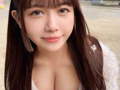 素人企画で巨乳のロリ美少女がえちえちSEX！軽イラマチオ！デカ尻アップ背面ケツ見せギシギシ音ックス！