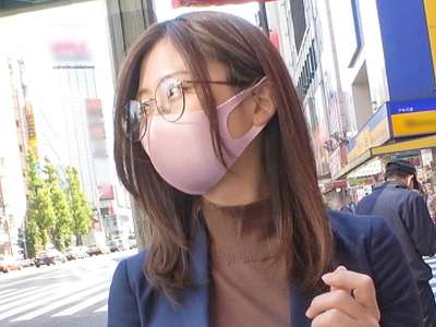 【素人】地味メガネの八重歯お姉さんがエチ結合！じゅるじゅる痴女りフェラ！ベロチュー対面座位！