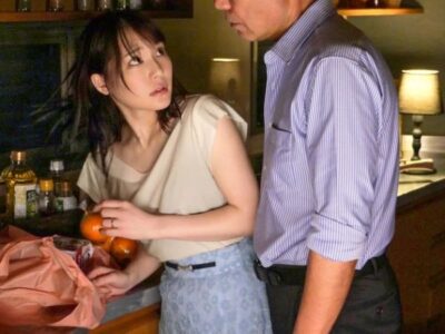 【人妻の裏切り】『もう我慢できない…』幸せそうな美人妻が町内会長の誘惑に負けて快楽堕ち！美尻を振り乱し、夫以外の男に夢中になる背徳の不倫セックス♡