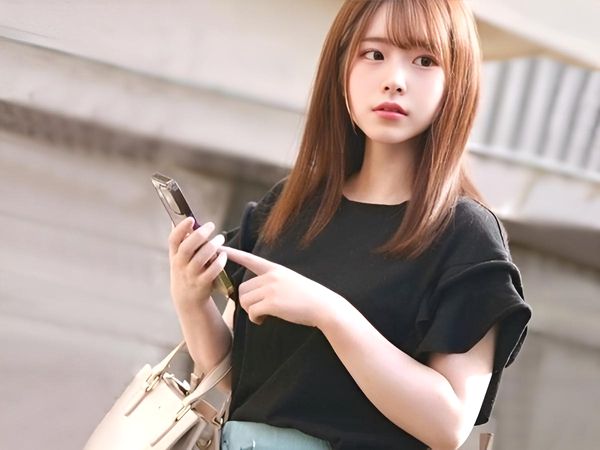 ＜素人＞エロ巨乳JDを密着尾行するストーカー！パンチラ…着替え…風呂…を盗撮し彼氏とのデカ尻騎乗位SEXを隠し撮り＜野外＞