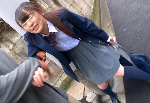 『お願いします…抜いてください』女子校生に通学バスで無理やり2穴バイブねじ込み！下車させて追撃で本物チンポ鬼ピストン！