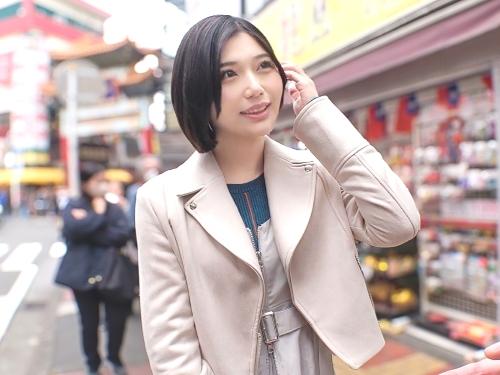 【素人ナンパ】経験豊富な清楚系美人インテリアデザイナーをホテルに誘いSEX!!乳首責めクンニで興奮したまんこからお漏らしした