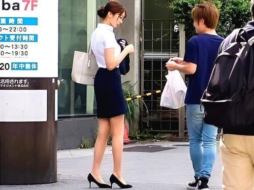 【素人ナンパ初撮り】24歳OLのお姉さんがマンコに電マ当てられ、フェラ、手コキ、勃起肉棒挿入ガン突き絶頂。