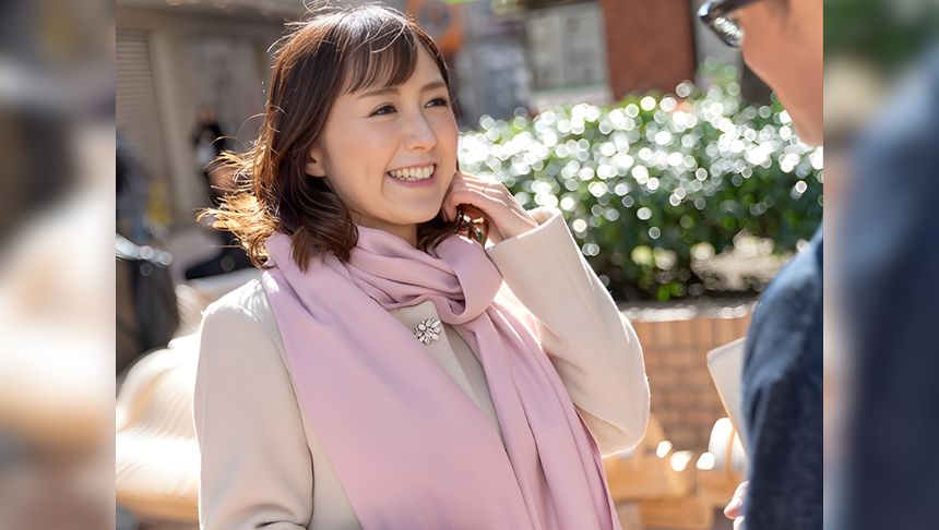 〔熟女ナンパ〕巨乳セレブ人妻を車内でエロ行為の電マ手マンで発情フェラ！ホテルで淫乱不倫NTRセックスな色白清楚なおばさん